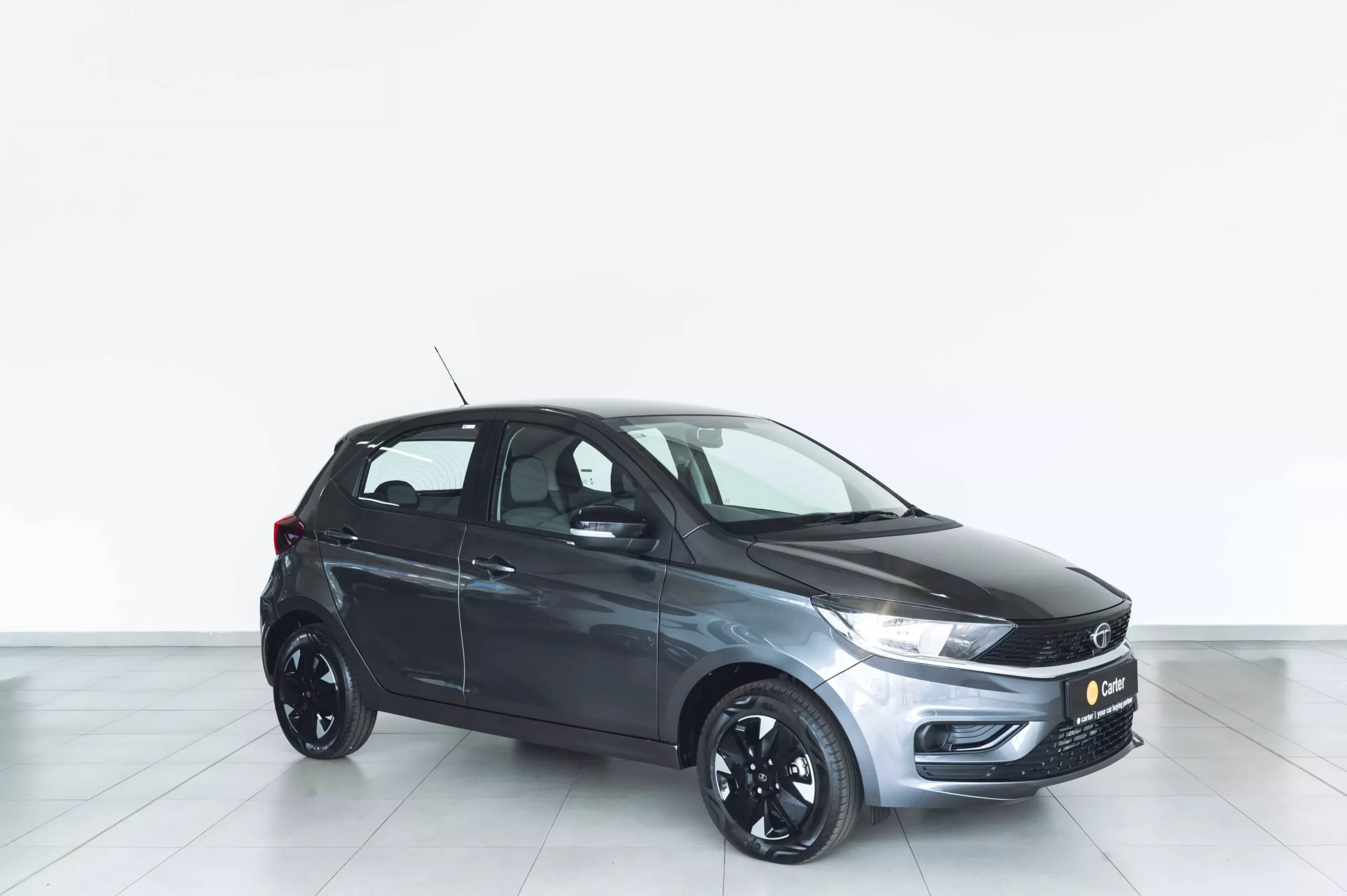 Vehicle Image for 2/3for Tata Tiago 1.2 XT auto (automatic | petrol)
